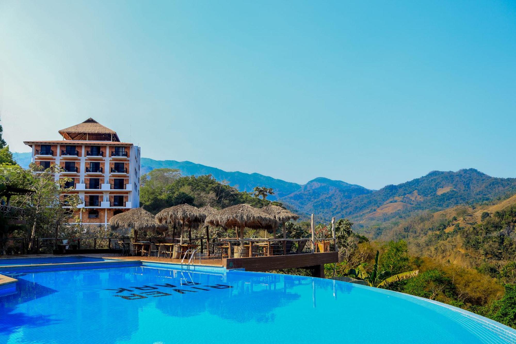 River Park Hotel 4*